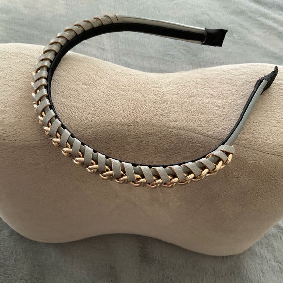 Elegant Gold and Silver Chain Headband - Picture 4 of 4